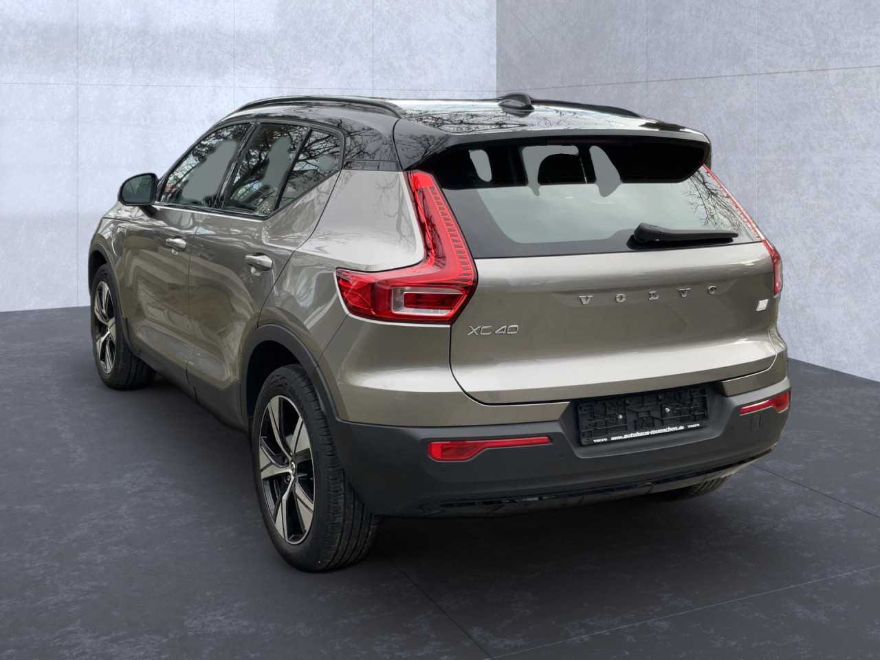 Volvo  XC40