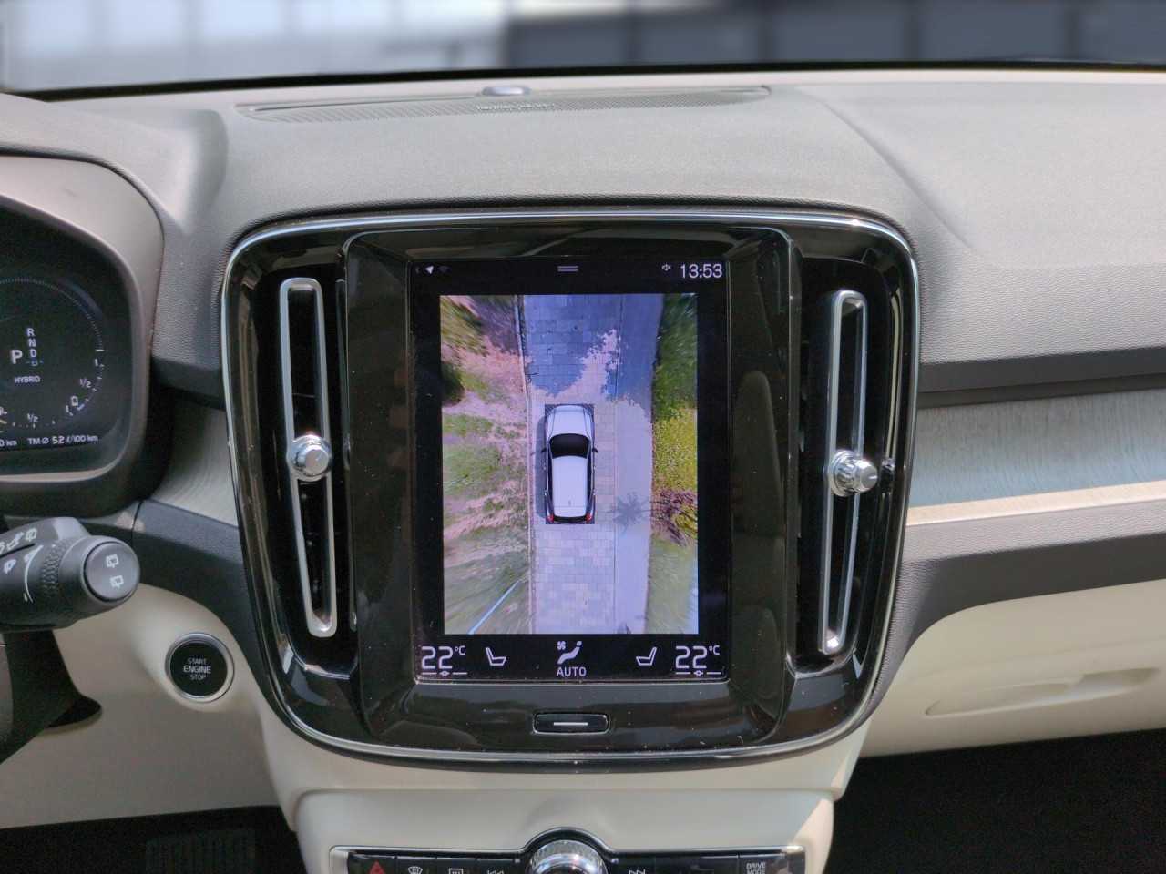 Volvo  XC40