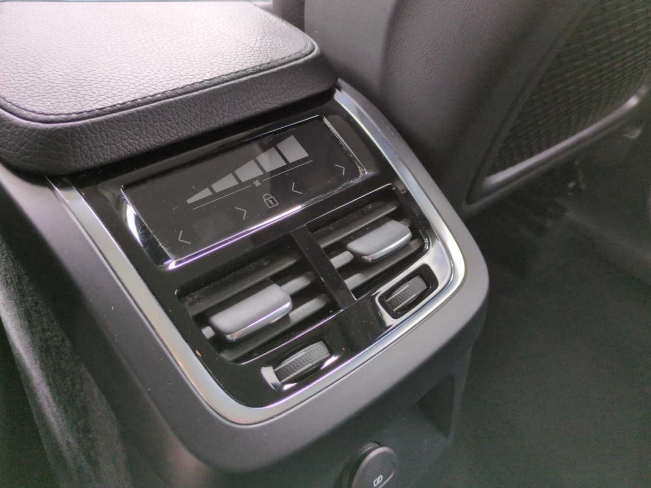 Volvo  XC90
