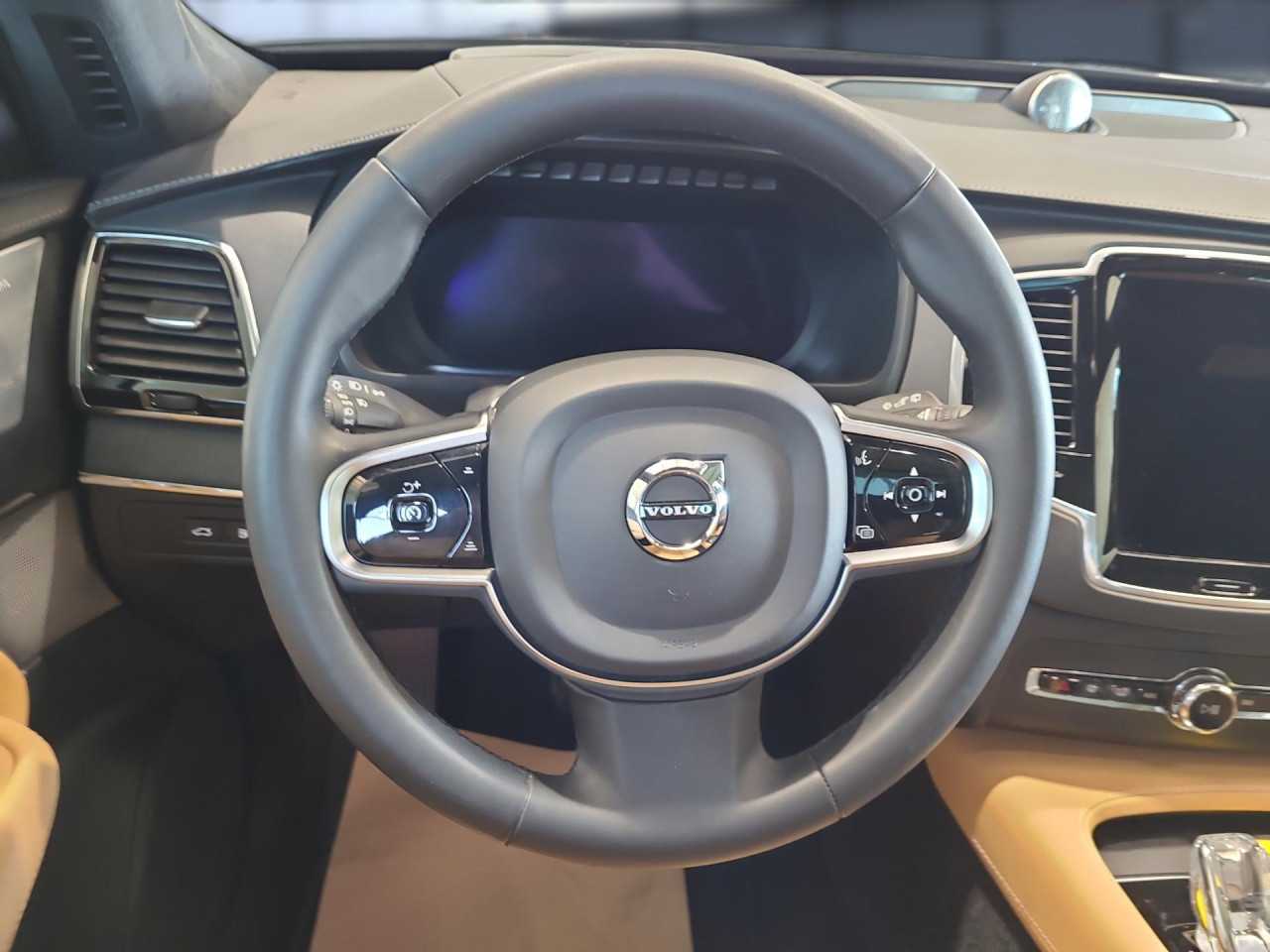 Volvo  XC90