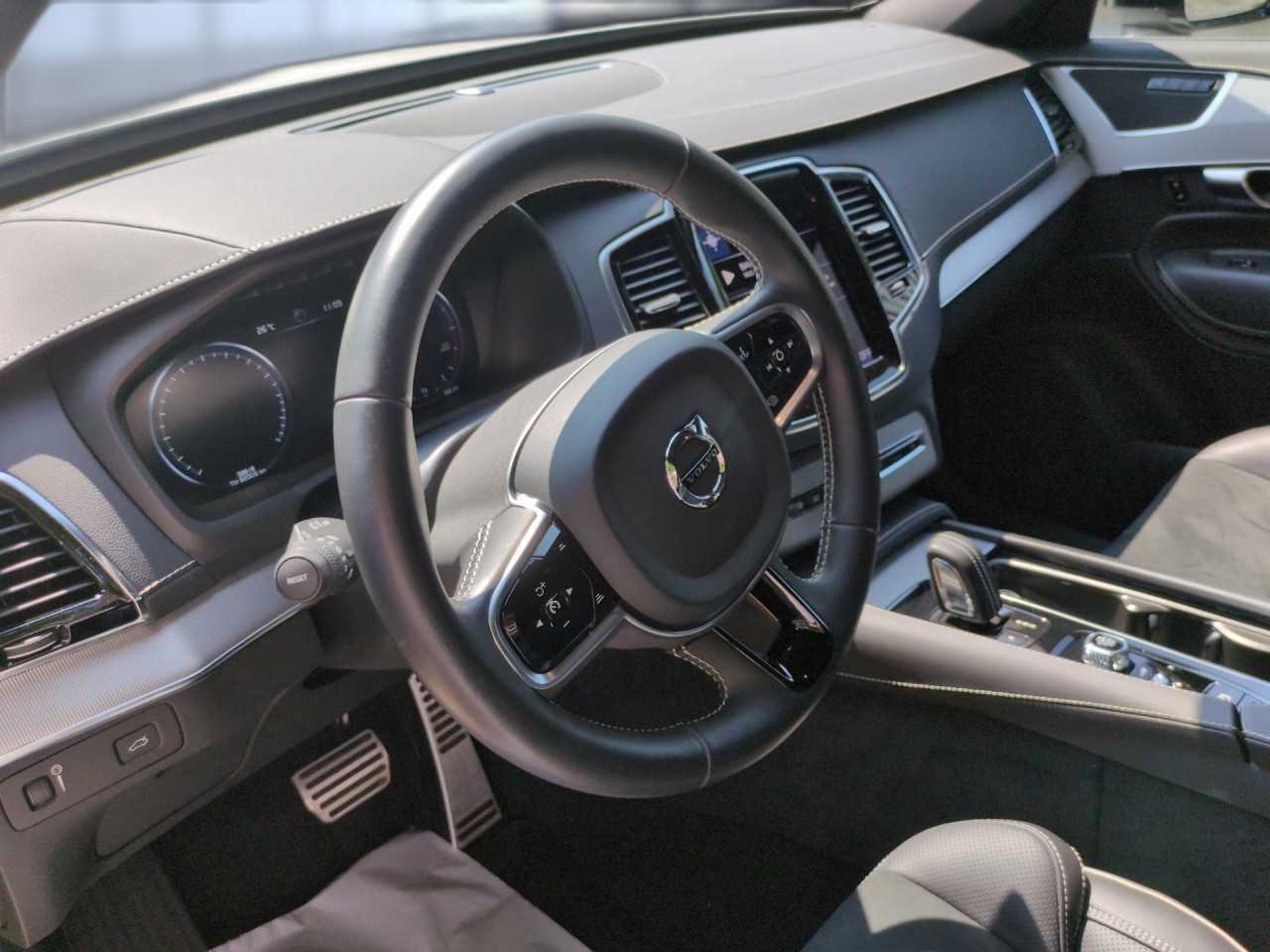 Volvo  XC90