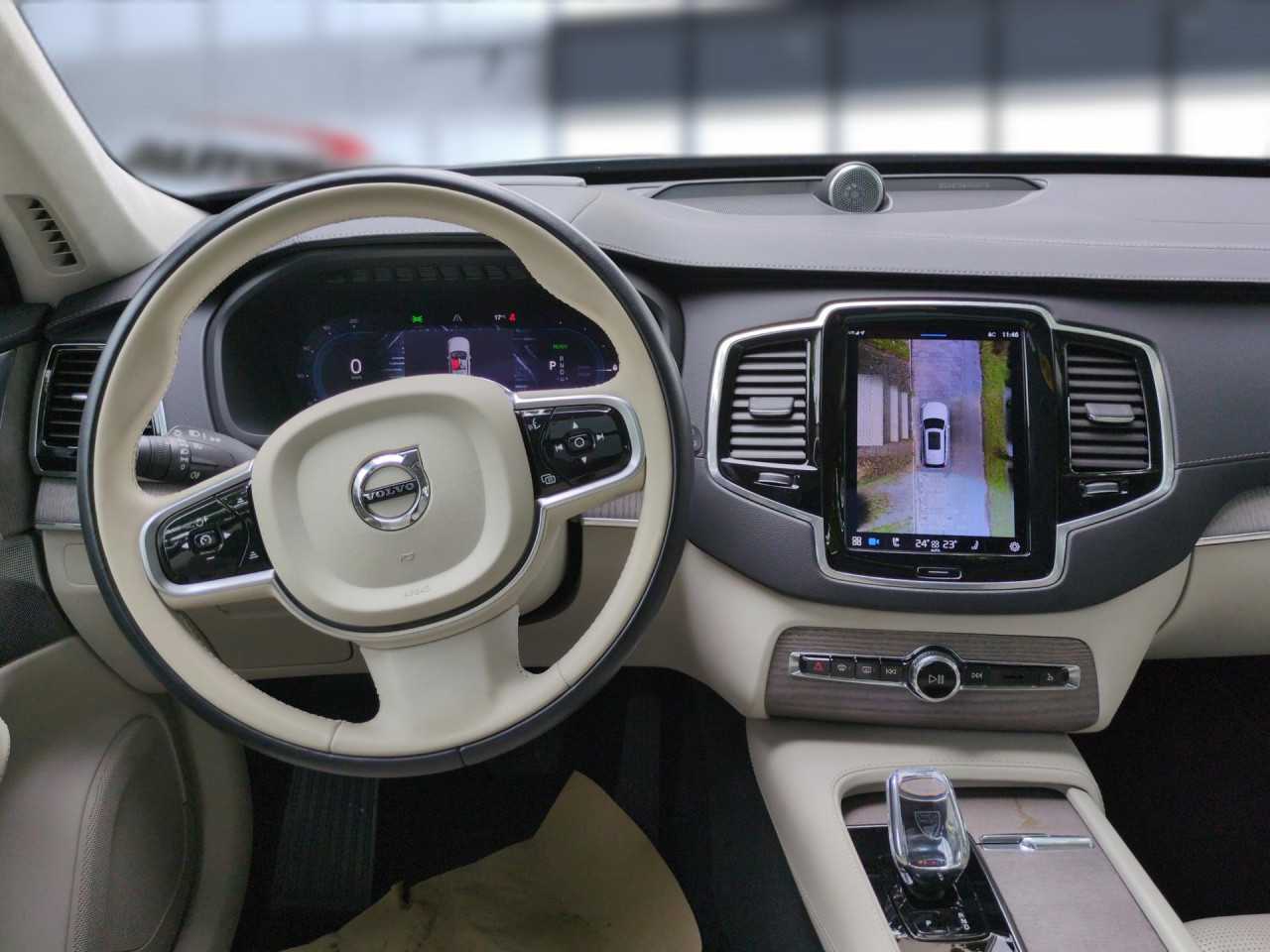 Volvo  XC90