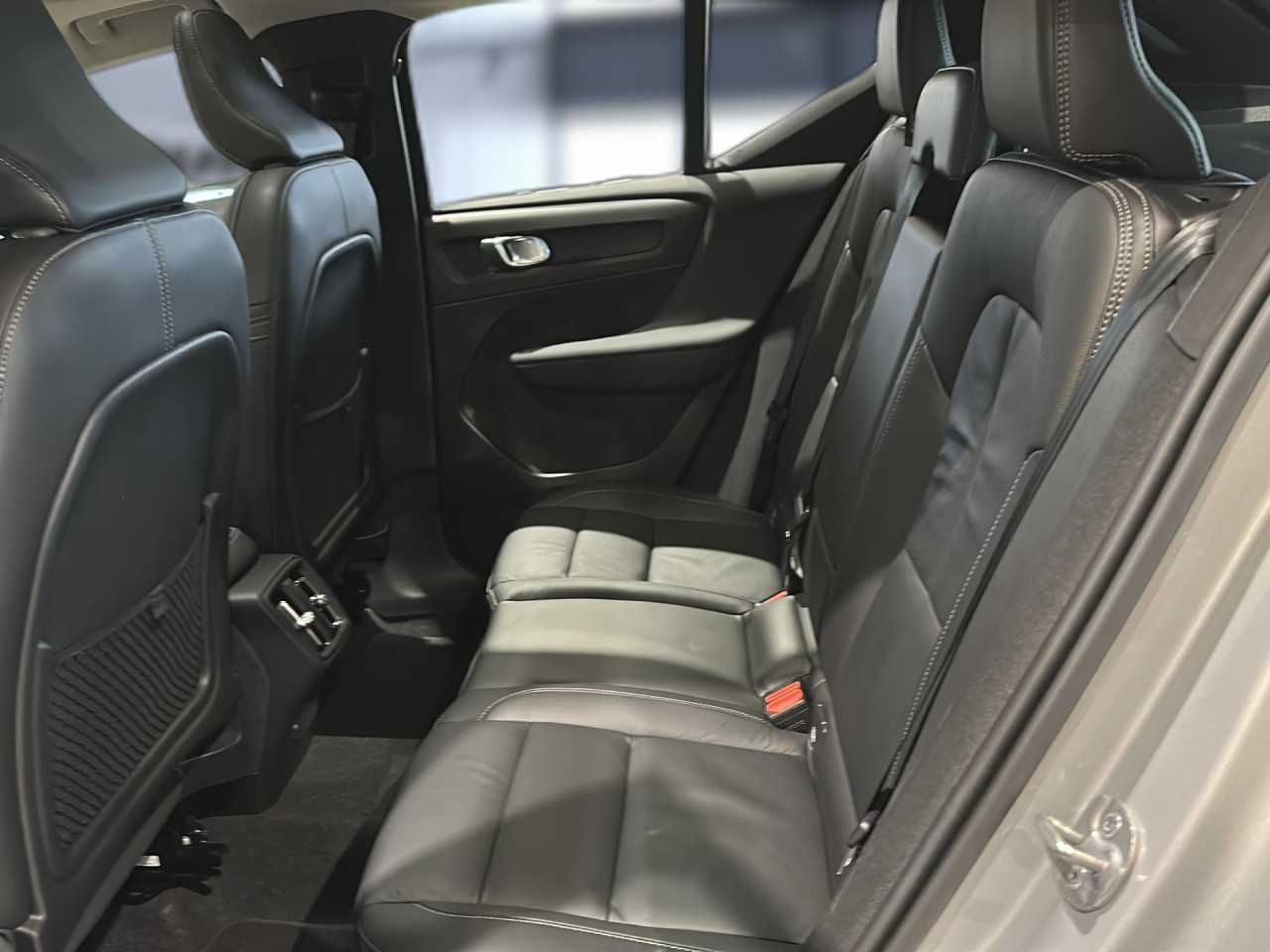 Volvo  XC40
