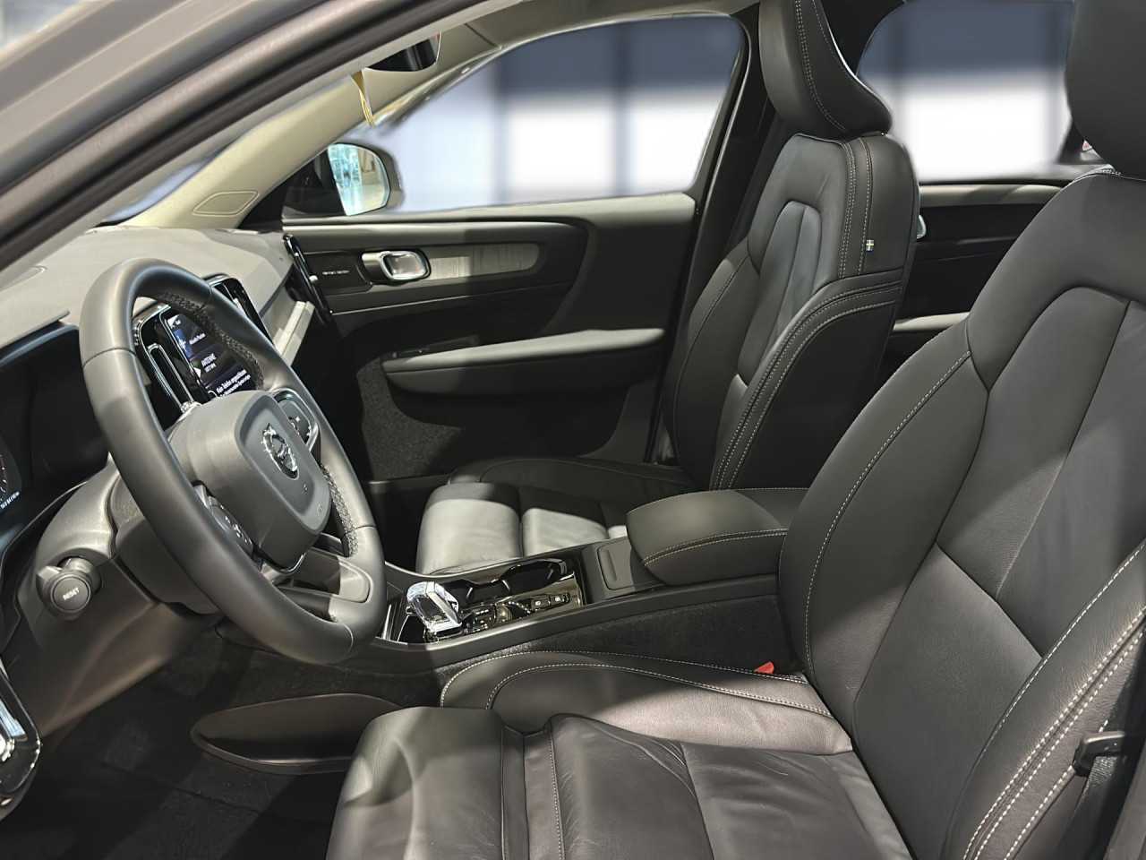 Volvo  XC40