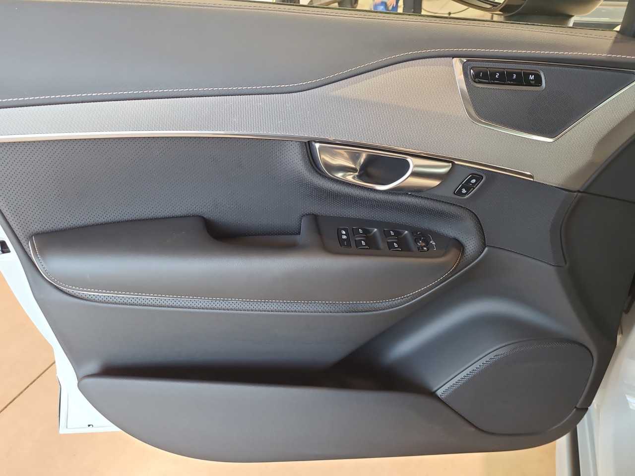 Volvo  XC90