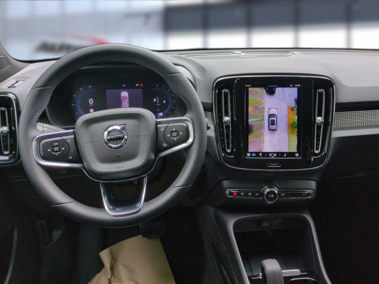 Volvo  XC40