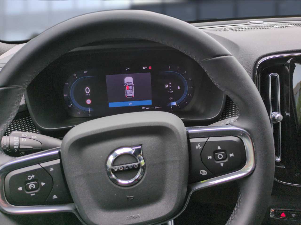 Volvo  XC40