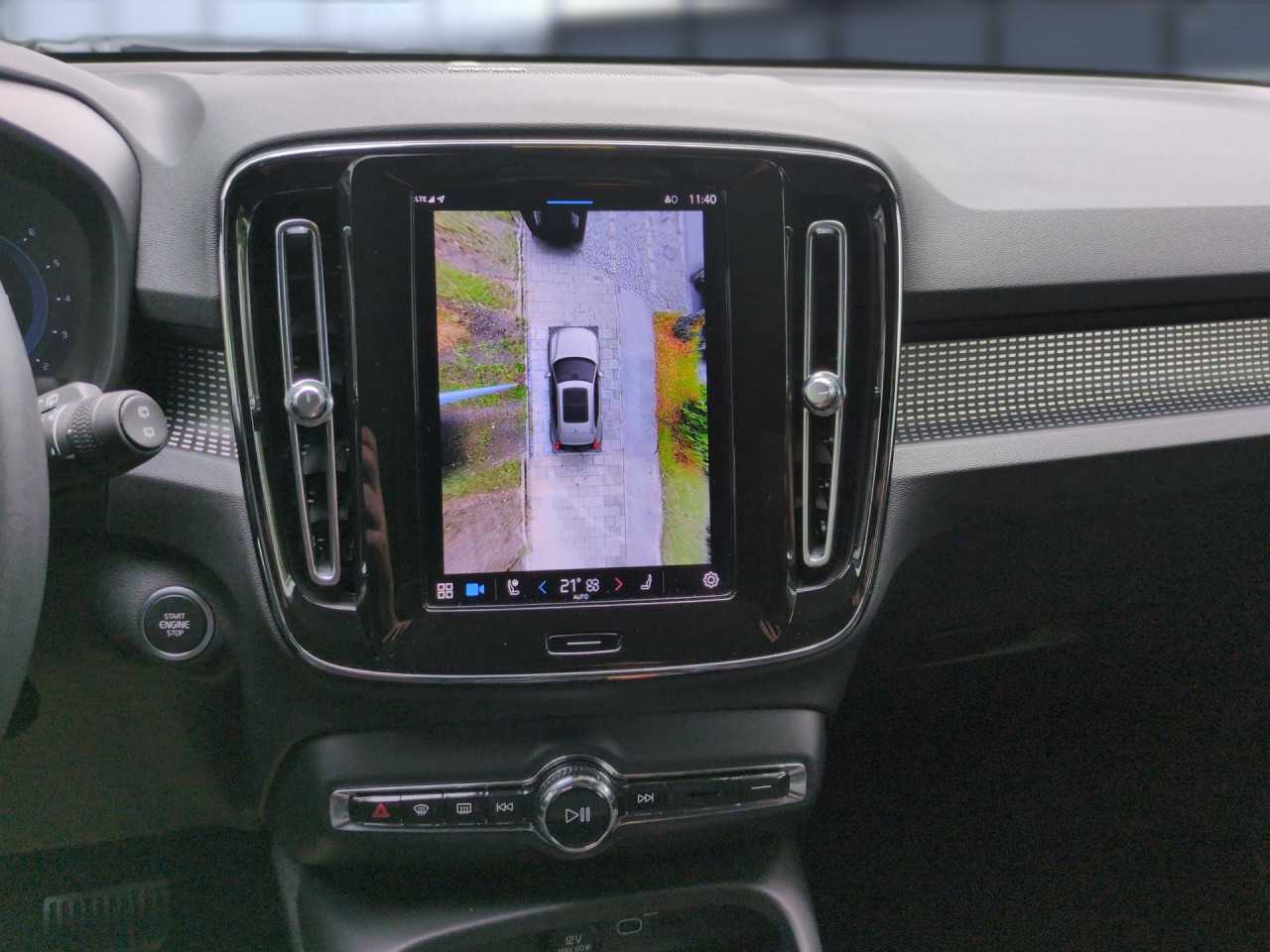 Volvo  XC40