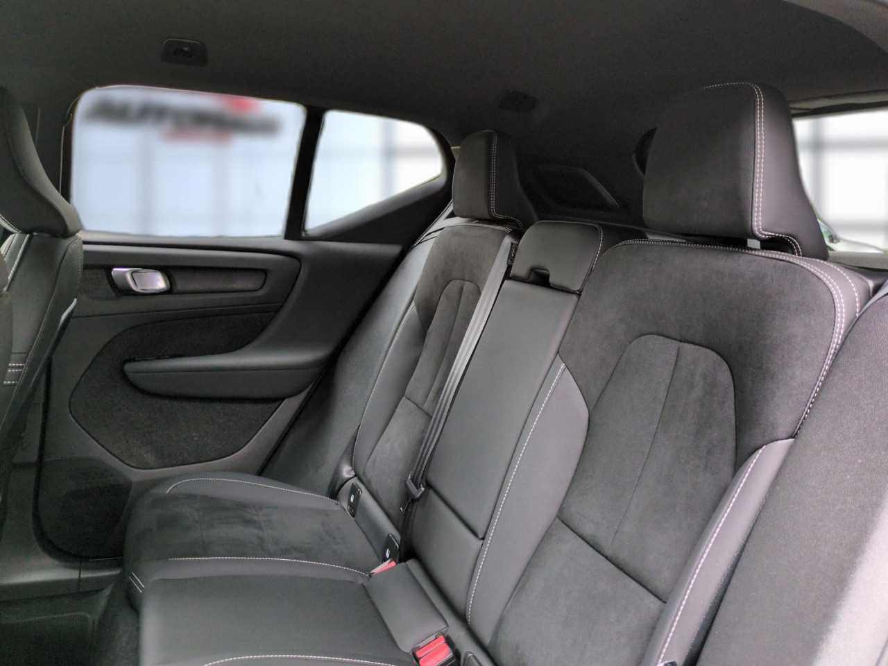 Volvo  XC40