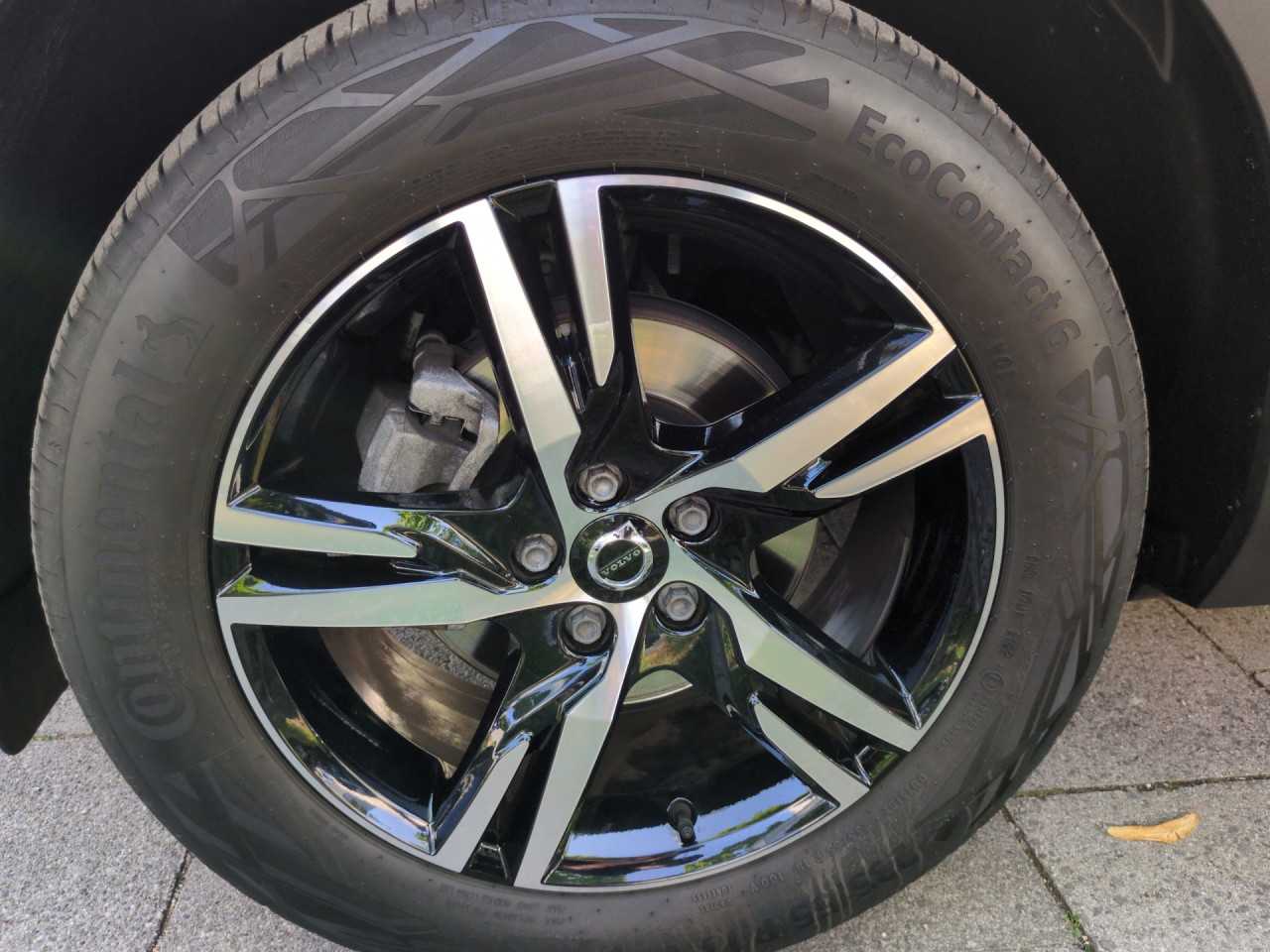 Volvo  XC40