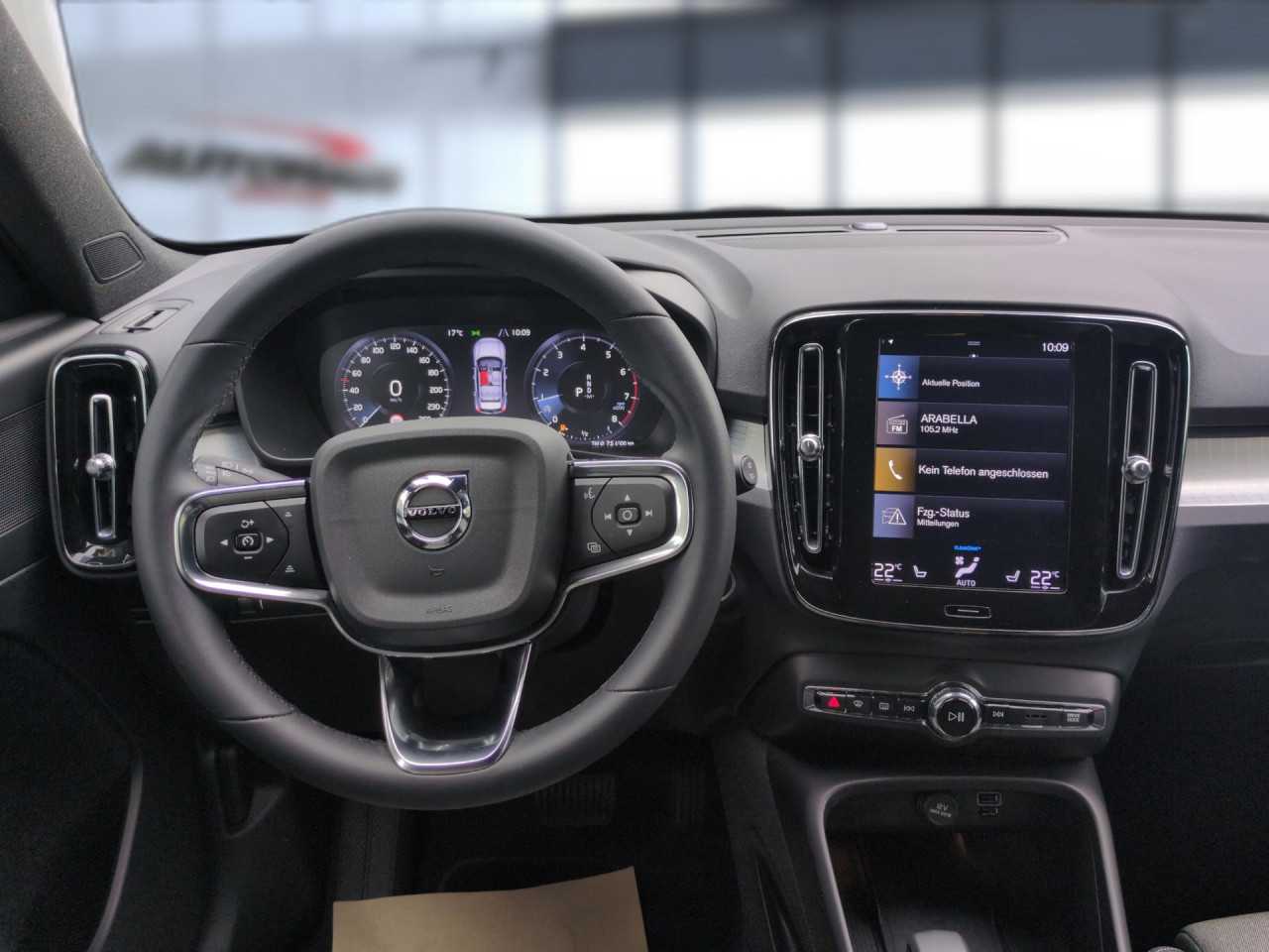 Volvo  XC40