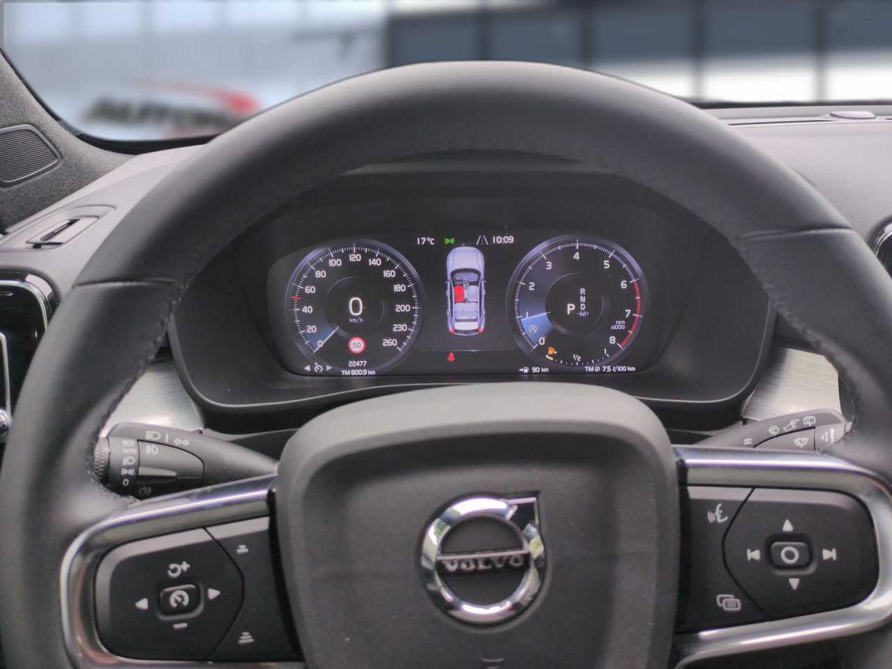 Volvo  XC40