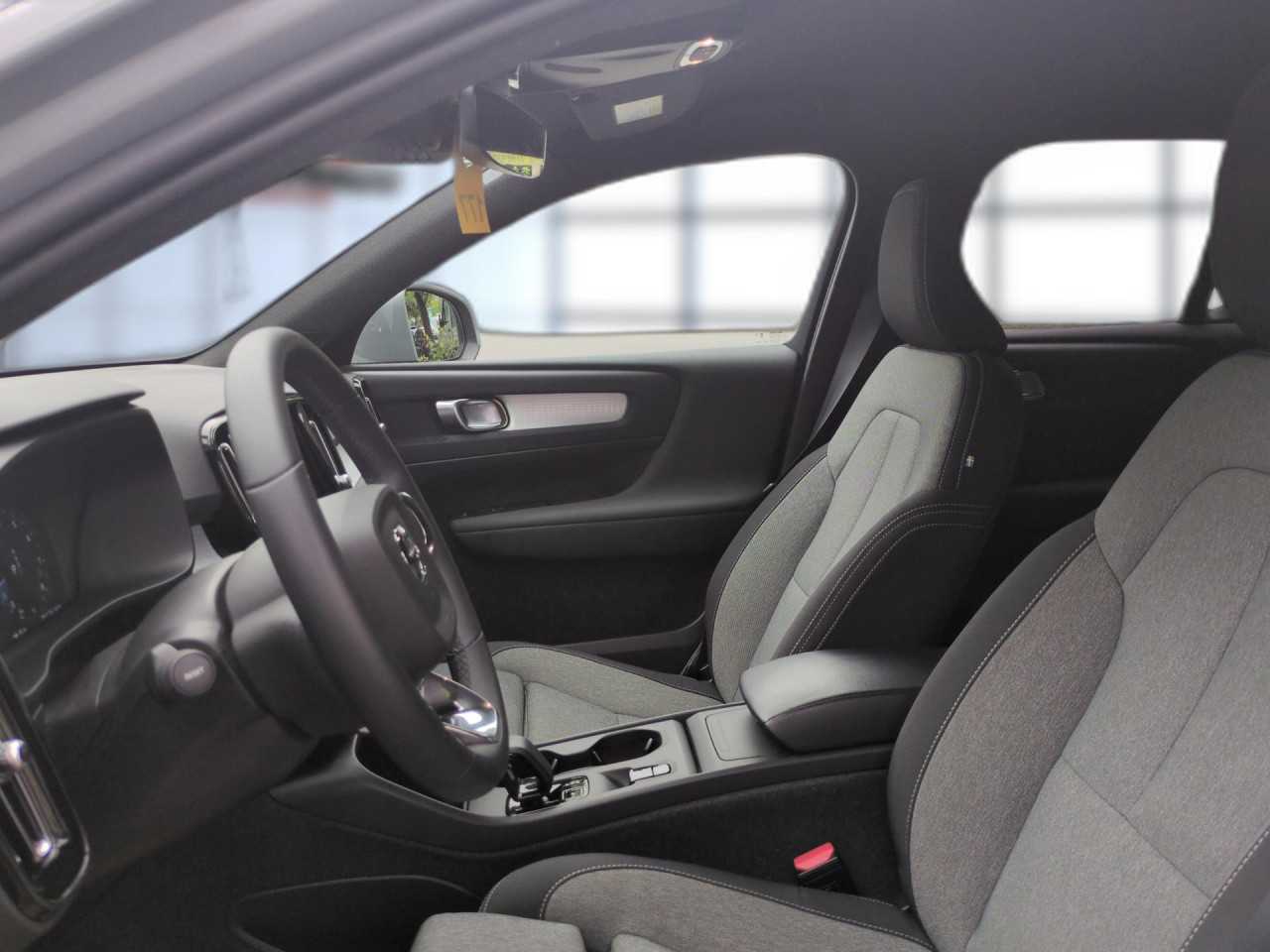 Volvo  XC40