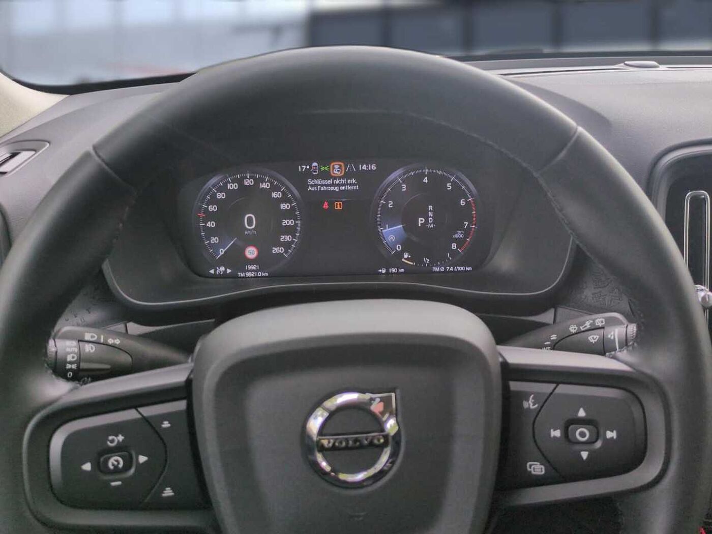 Volvo  XC40