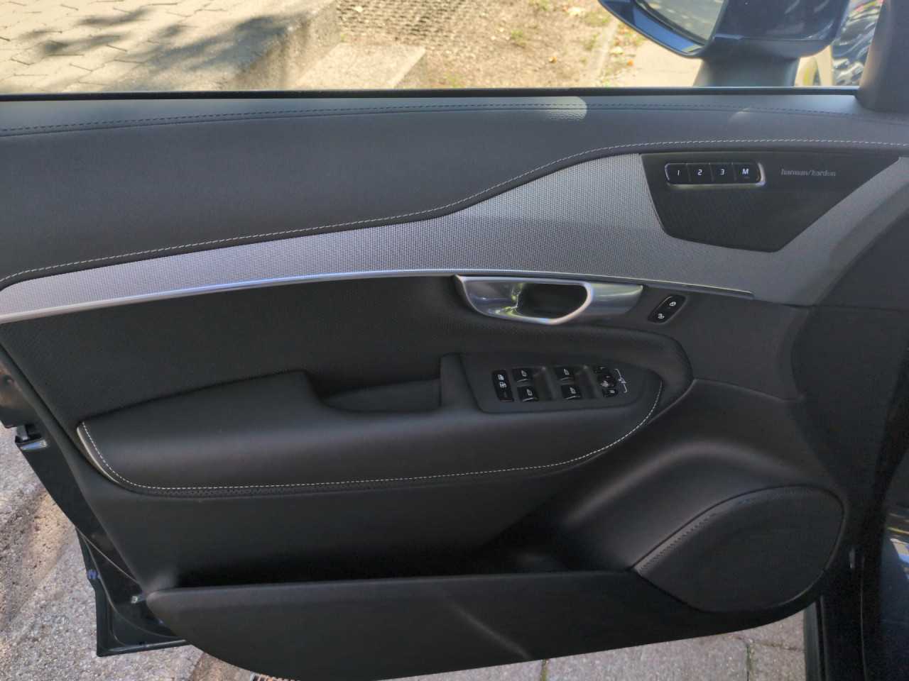 Volvo  XC90