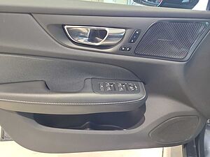 Volvo  V60 R Design Recharge Plug-In Hybrid AWD