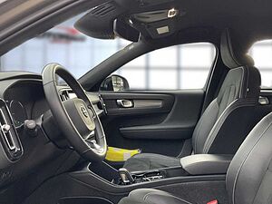 Volvo  XC40