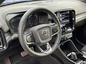 Volvo  XC40