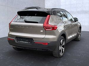 Volvo  XC40