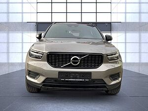 Volvo  XC40
