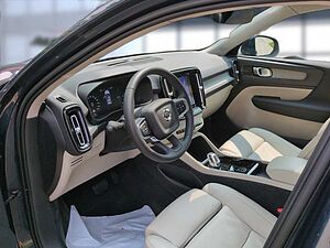 Volvo  XC40