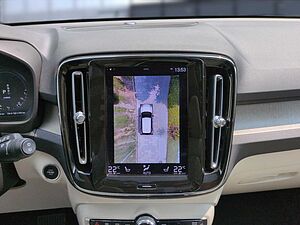 Volvo  XC40