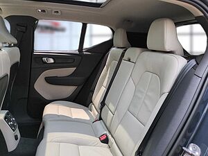 Volvo  XC40