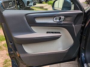 Volvo  XC40