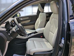 Volvo  XC40