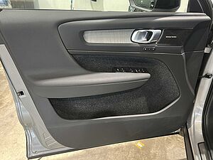 Volvo  XC40