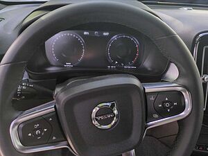 Volvo  XC40