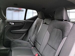 Volvo  XC40