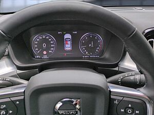 Volvo  XC40