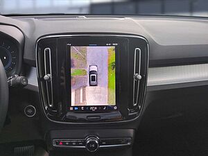 Volvo  XC40