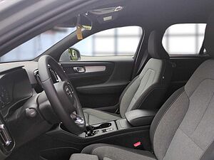 Volvo  XC40