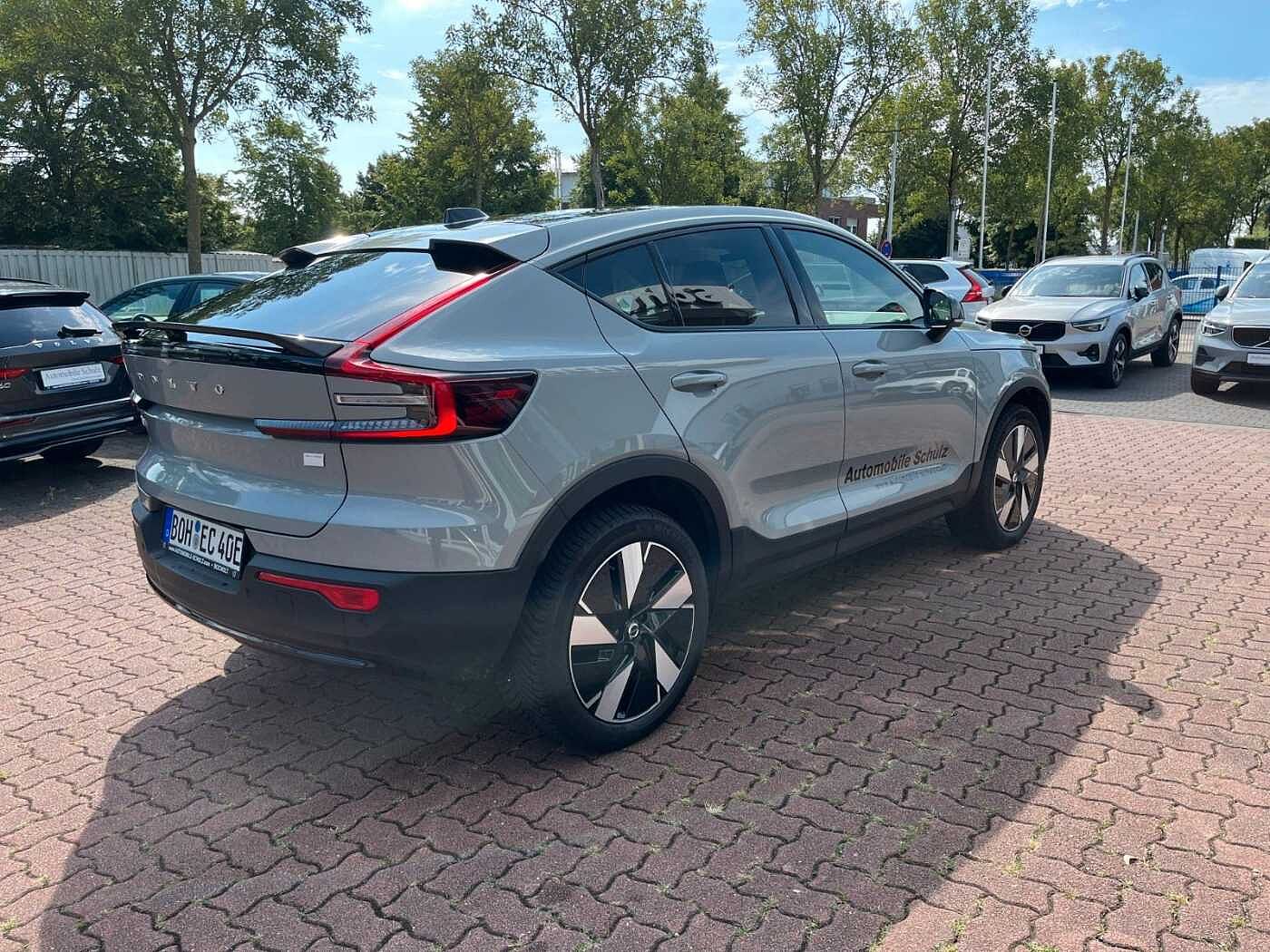 Volvo  Single Motor Extended Range Plus Dark