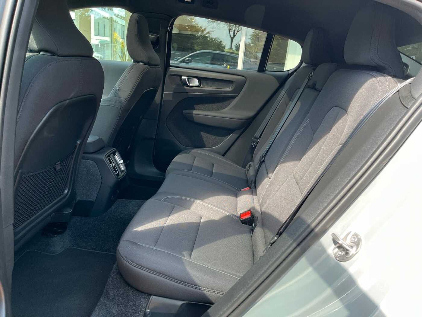 Volvo  Single Motor Extended Range Plus Dark