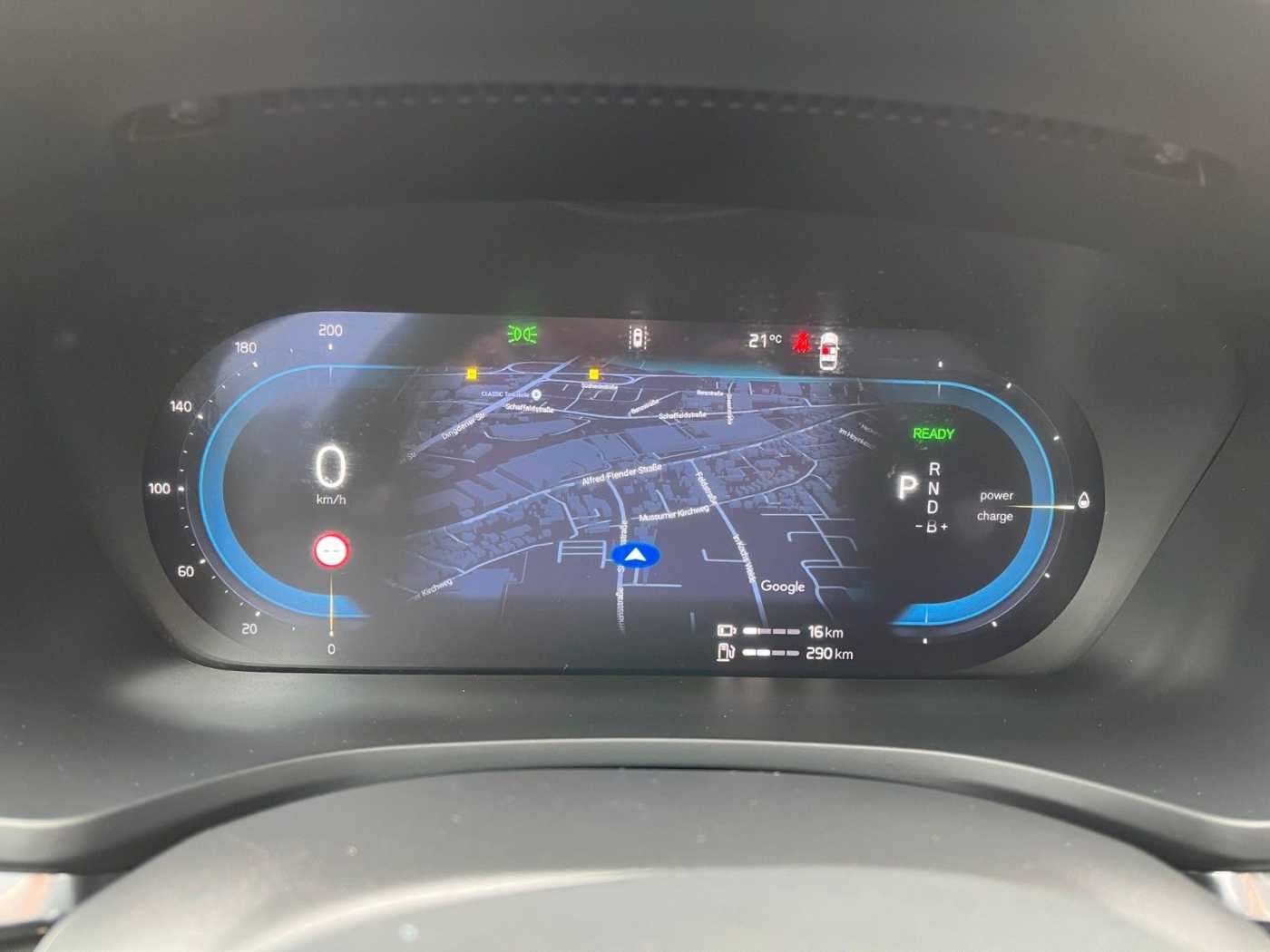 Volvo  T6 AWD Plug-in Hybrid Plus Dark Auto