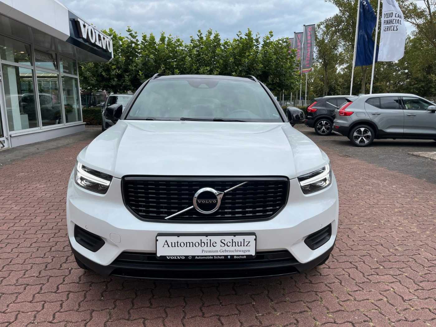 Volvo  Recharge R Design