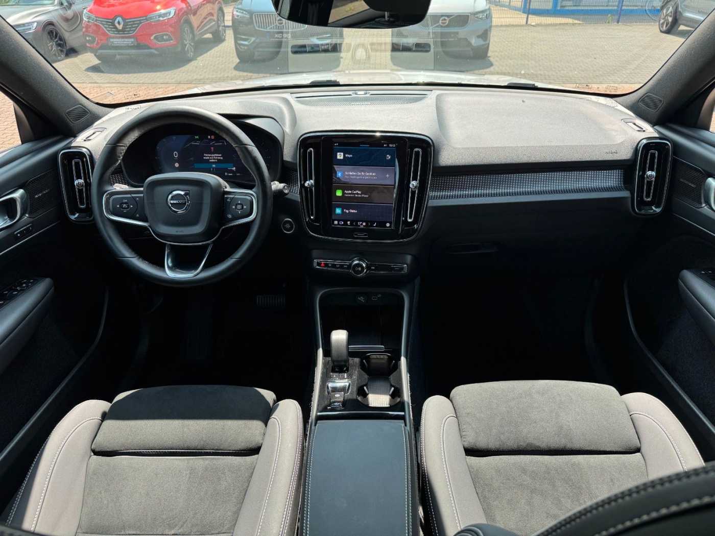 Volvo  B3 Plus Dark DKG