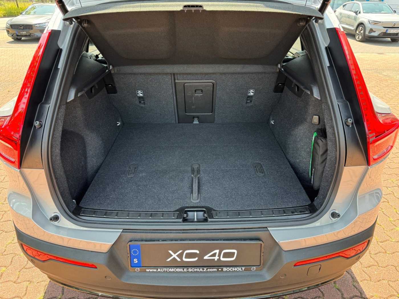 Volvo  B3 Plus Dark DKG