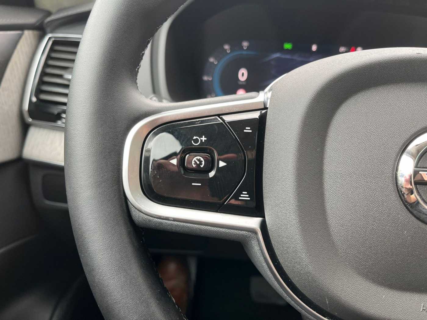Volvo  T8 AWD Ultra Dark *LFW*HUD*AHK*PANO*