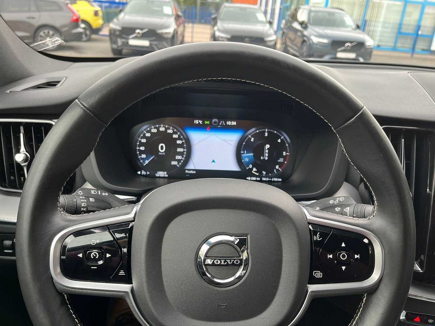 Volvo  D4 R Design Geartronic