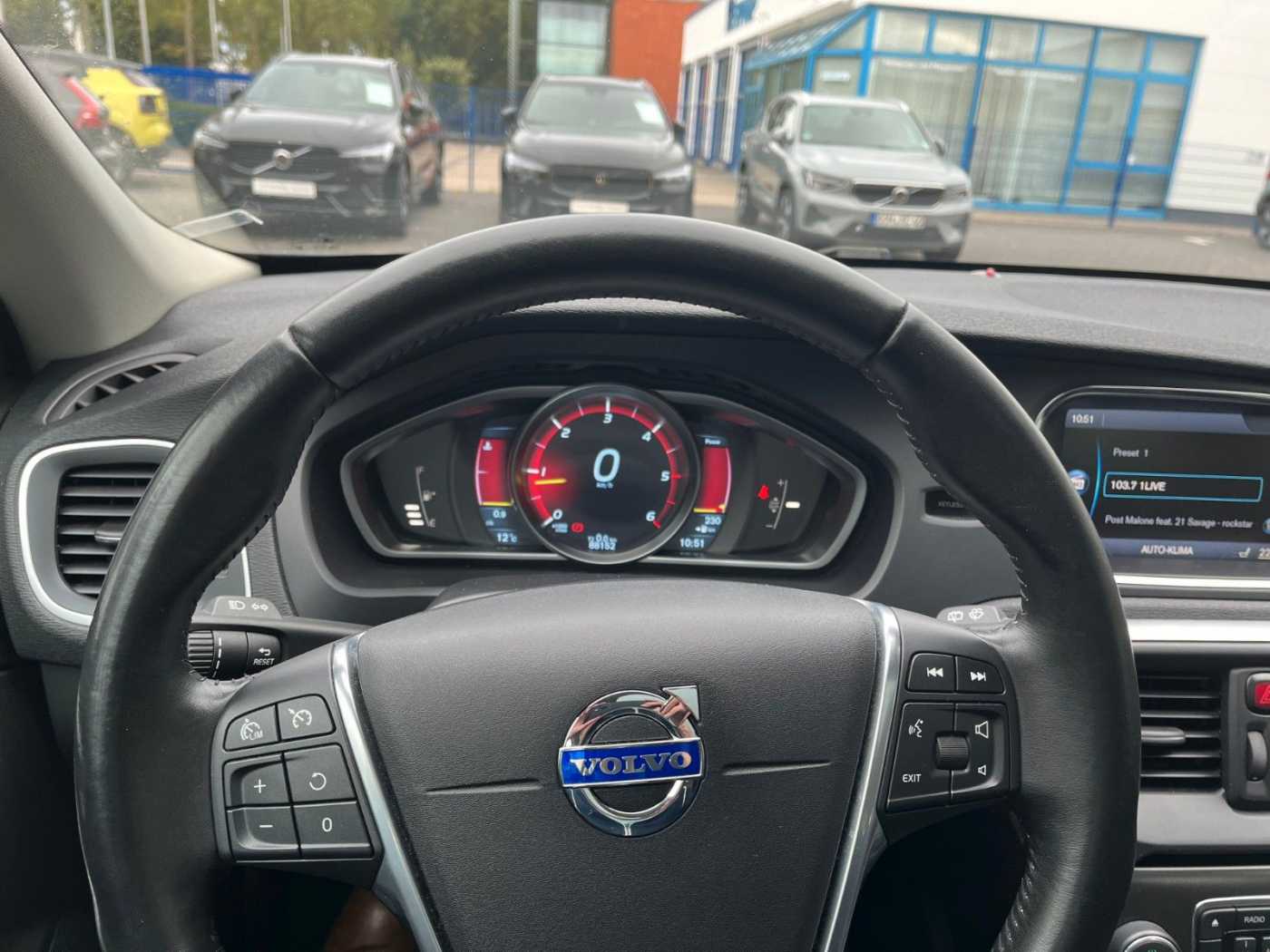 Volvo  D4 Momentum 5 Zylinder 177 PS