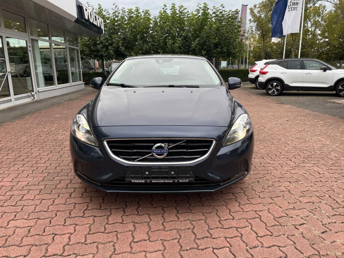 Volvo  D4 Momentum 5 Zylinder 177 PS