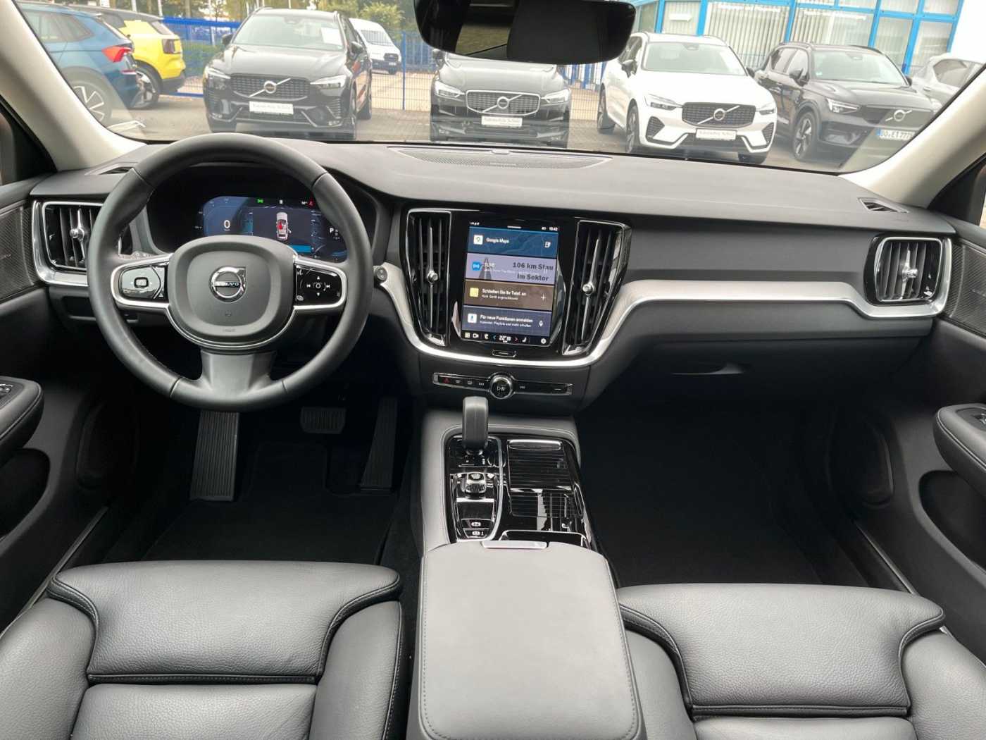Volvo  T6 AWD Plug-in Hybrid Plus Dark Auto