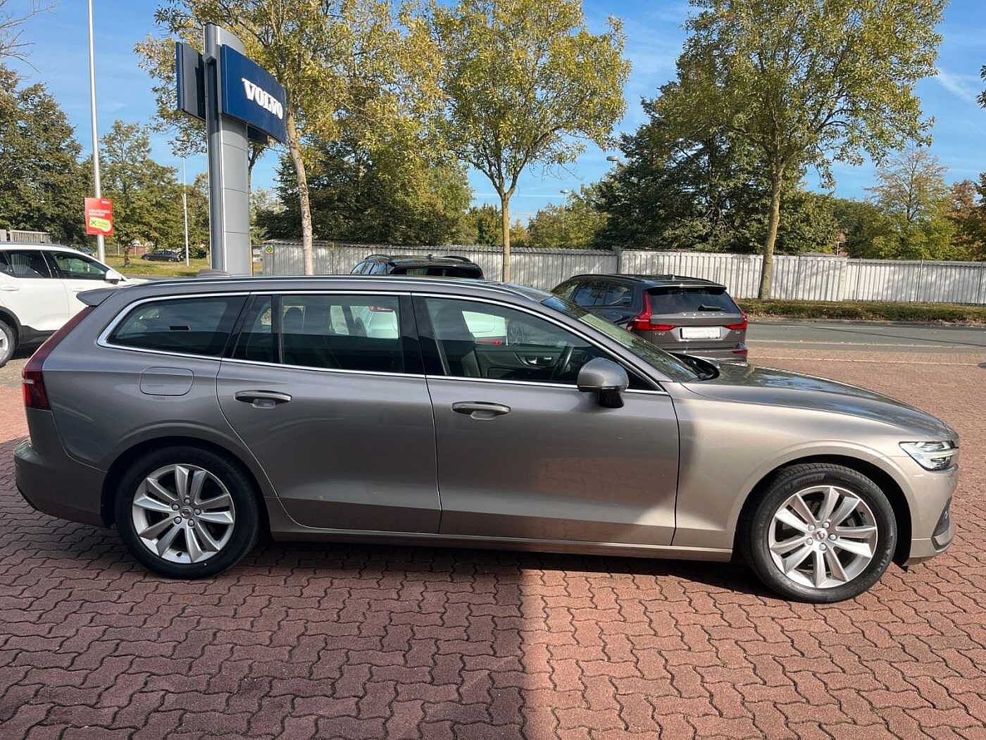 Volvo  D4 Geartronic Momentum
