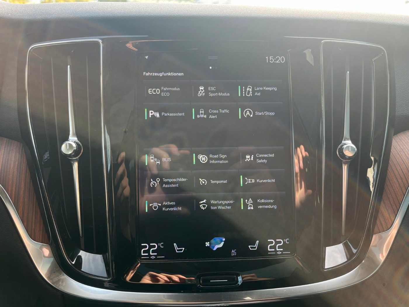 Volvo  D4 Geartronic Momentum