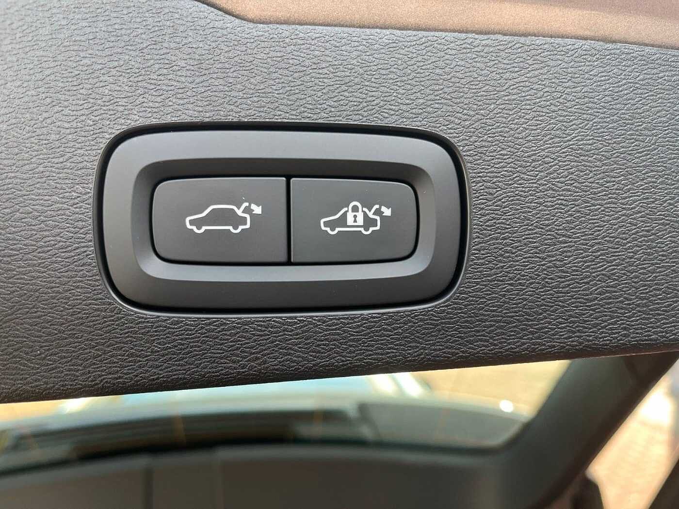 Volvo  D4 Geartronic Momentum