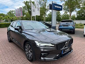 Volvo  B4 D Auto Plus Dark